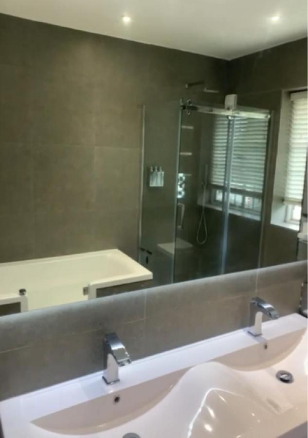 Wandsworth, South London Deluxe King Room 1 Exterior photo