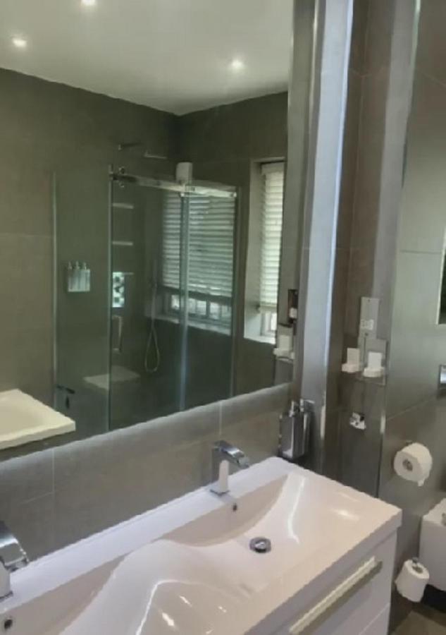 Wandsworth, South London Deluxe King Room 1 Exterior photo